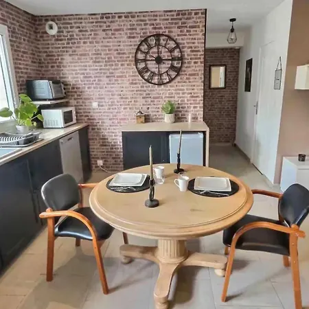 Lumineux 45 M2 Avec Parking Proche Gare Et Centre De Apartman *
