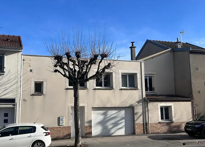 Lumineux 45 M2 Avec Parking Proche Gare Et Centre De Apartment