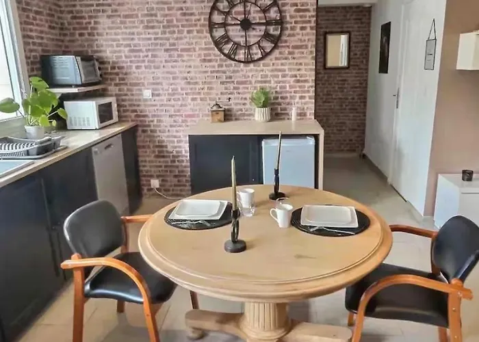 Lumineux 45 M2 Avec Parking Proche Gare Et Centre De Apartment *